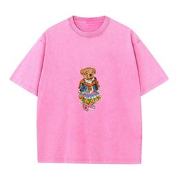 デザイナーは、ゆるく通気性のある快適さ、純粋な綿プリントTシャツ、新しい夏の快適な体験のために、女性の短袖の大規模なポロシャツを作成しました。