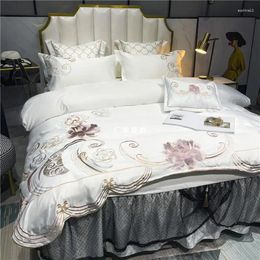 Bedding Sets Luxury Soft Cozy Satin Silk Cotton Classical Flower Embroidery Set Duvet Cover Bed Linen Black Lace Skirt Pillowcase