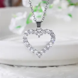 Pendant Necklaces Fresh Style Girls' Heart Necklace With Shiny Cubic Zirconia Fashionable Versatile Women Accessories Jewellery Love Gift