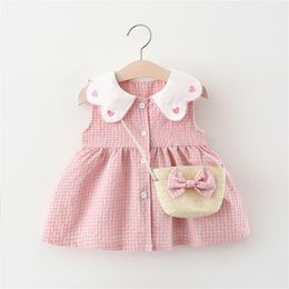 Summer born 2-Piece Girl Infant Cotton Dress And Backpack Baby Embroidered Flip Collar Checkered Sleeveless Beach Dress 240329