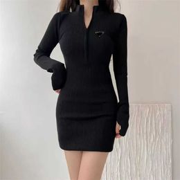 Designer Dress Europe US Hot Style Pencil Skirt Personality Fashion Long-sleeved Buttons New High Stree P Letter Zipper Casual Slim Clothing 2 SRJ2