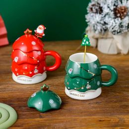 Mugs Christmas Ceramic Mug With Lid And Stirring Spoon Creative Tree Shaped Coffee Water Cup Decoration Gift