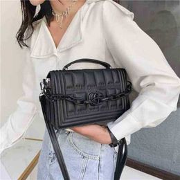 Designer womens handbag Factory Outlet Spring New Womens Lingge Embroidery Hand-held Fragrance Fashion Versatile One Shoulder Messenger Small Square Bag