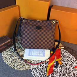 Luxurys designer Bag 42230 Men Women Genuine Leather pillow Handbags Lady Classic Large Capacity Purses Tote Bag wallet C105 free shipping bucket bags