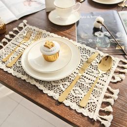 Bath Mats Embroidered Placemats Table Runner: Crochet Cover 2pcs Cup Mat Vase Plate Pads For Wedding Banquet Birthday