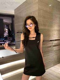 Basic & Casual Dresses designer 2023 Summer New Loose and Slim Black Embroidered Letter Buckle Lacing Square Neck Sleeveless Tank Top Dress for Women IPEG