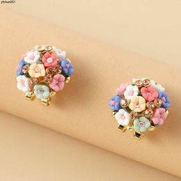 Version of Fashionable and Romantic Ceramic Flower Roses with Diamond Inlaid Alloy Earrings Elegant Ear Buckles Exquisite Earring Accessories Popular