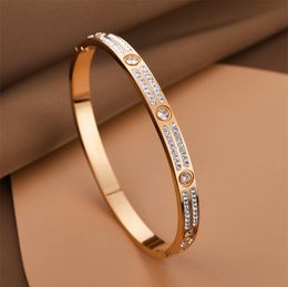 Designer bracelet Gold and Silver Bracelet for men and women titanium steel bracelet Fashion luxury Jewellery Suitable for wedding parties