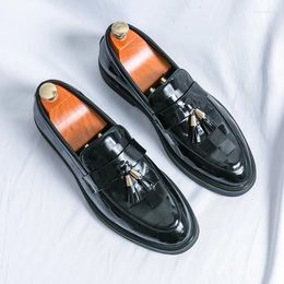 Casual Shoes Men Tassel Loafers Mens Wedding Gentleman Man Slip-On Formal Classic Leather Mocassin Fashion