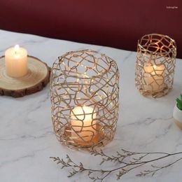 Candle Holders European Metal Three-wire Lantern Holder Creative Vintage Candlestick Wedding Props Openwork Iron Ornaments