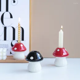 Candle Holders Creative Mushroom Shape Holder Nordic Ceramic Candlestick Simple Desktop Ornaments Wedding Party Home Decor