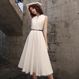 Casual Dresses 2024 Summer French Evening Dress High End Design White Celebrity Simple And Generous Banquet Mid Length