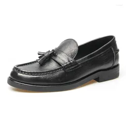 Casual Shoes Fashion Round Toe Tassel Design Slip On Male Footwear Genuine Leather Spring Autumn Leisure Flat Vintage Loafers A107