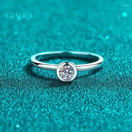 Cluster Rings GIAOQI 10K White Gold 0.3 Round Excellent Cut Diamond Past D Color Moissanite Ring For Women Princess Jewelry