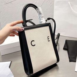 2024 Vintage Handbag Trend Item Canvas Tote Simple Fashion Crossbody Bag Vertical Printed High Appearance Level Detachable Belt 194