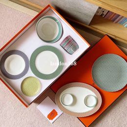 Fashionable colorful Ceramic Dinner Plates sets bone china Dishes Dinnerware Set high-grade Crockery314r