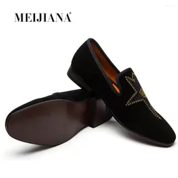 Casual Shoes Fashion Rivet Punk Style Men Loafers Velvet Formal Mens Party Moccasins Breathable Male Driving