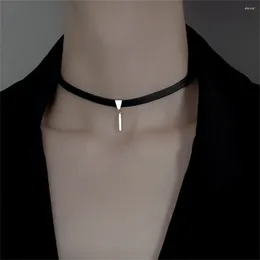 Choker Simple Black Color PU Leather Necklace Retro Silver Bar Pendant Collar Women Clavicle Chain Jewelry Drop