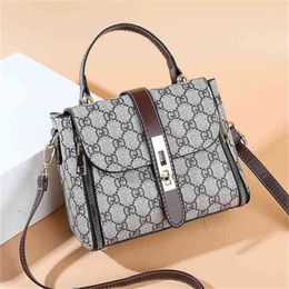 2024 New Designer womens crossbody shoulder Store square messenger small style cool bag