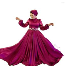 Party Dresses Luxury Fuchsia Muslim Evening Dress With Beaded Elegant Silk Satin Long Sleeve Prom Dubai Abaya Engagement Formal