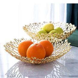 Plates Iron Art Round Fruit Plate Metal Hollow Out Snack Tray Coffee Table Decorative Dish Household Decoration Tableware