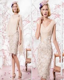 2017 Elegant Mother039s Dresses Beige VNeck Knee Length Applique Lace With Shawl Wedding Party Cocktail Formal Evening Gowns1810769