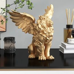 Golden Lion Statue Nordic Style Home Decor Items Office Room Table Decoration Animal Resin Sculpture Luxury Ornaments 240328