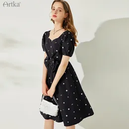 Party Dresses ARTKA 2024 Summer Women Dress Cotton French Vintage Square Collar Bow Puff Sleeve Black Midi LA22615X