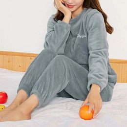 Home Clothing Winter Warm Pyjamas Set Women Thick Leisure Wear Simple Coral Velvet Long Sleeve Pullover Pants 2 Pieces Print Sleepwear