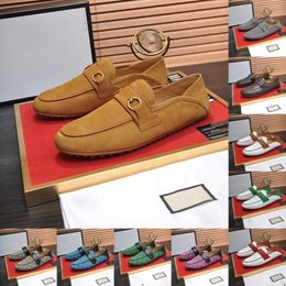40 Model Erkekler Tasarımcı Sıradan Ayakkabı Kırmızı Somunlar Koyu Ayakkabı Lüks Metal Trim Adulto Sürüş Moccasin Yumuşak Rahat Rahat Ayakkabı Erkek Spor Daireler Daireler