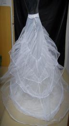 Big Discount White Three Layers wedding Chapel Train petticoat Crinoline Bridal Accessories Underskirt for Wedding Prom Quincean8380045