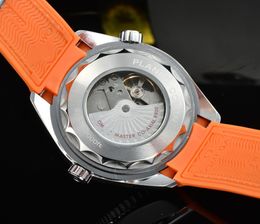 Uomini Watchs Top Brand Luxury Watch Case AAA Tourbillon Automatico orologio meccanico Orologio maschile Relogio Masculino1208662