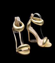 Topquality Gianvito Rossi 105cm stiletto Heels Sandals Dress shoes heel for women summer luxury designer Sandals black foot stra4186238