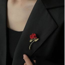 Red Rose Brooch Female Metal Design High-End Personalized Fashionable Clothing Suit Brooch And Accessories