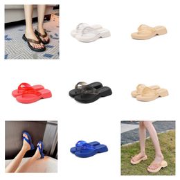 Slippers summer outdoor Women beach Rubber sandal luxurys Designer Mules sandale Casual red shoes man slides travel pool Sliders