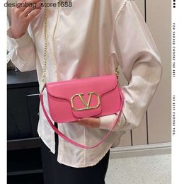 Shoulder Bag Designer Factory High Quality Wholesale Large Capacity Womens Crossbody Popular Handbag Small Square Armpit New Versatile Shoulder