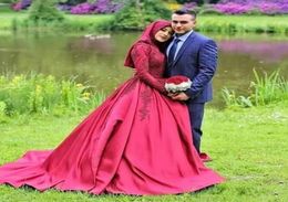 Vintage Long Sleeves Ball Gown Wedding Dresses Islamic Red Colour High Neck With Hijab Arab Muslim Women Bridal Gowns Plus Size3164815