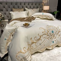 European Comforter Sets Bedding 4 Pcs Cotton Elegant Ice Silk Bedsheets Set with Pillows Case Quilt Cover Wedding Bedding Set 240329