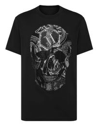 PLEIN BEAR T SHIRT Mens Designer Tshirts Brand Clothing Rhinestone PP Skulls Men T-SHIRT ROUND NECK SS SKULL Hip Hop Tshirt Top Tees 16961