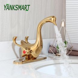 Bathroom Sink Faucets YANKSMART Gold Polished Swan Basin Faucet 2 Handle Deck Mounted Dolphin Gem Widespread Mixer Water Tap