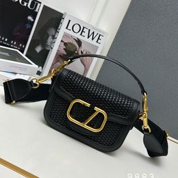 Designer bag Fashion women Luxurys Crossbody bag Crochet range Messenger lady Shoulder bag Handbag Handmade wallet Gold buckle Flap bags designer women bag