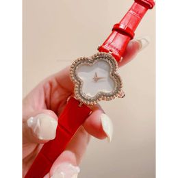 vans womenwatch Cleefly Fashion Van Luxury Women Watch Wristwatch Four Leaf Grass Decoration Bracelet high quality watch women Valentines Day gift womenwatch 6458