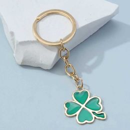 Keychains Lanyards Lucky Enamel Keychain Heart Four Leaf Clover Key Rings Lovely Chains Souvenir Gifts For Friends DIY Handmade Jewellery Q240403