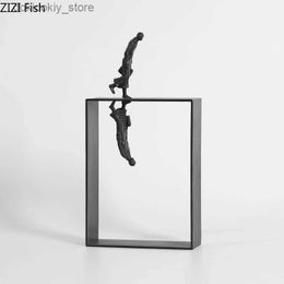 Arts and Crafts Minimalist Metal Character Ornaments Abstract Reflection Statue Fiurines Desktop Home Decoration Crafts Sculpture MiniaturesL2447