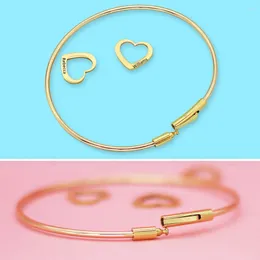Bangle Customised Stainless Steel Bracelet Heart Shape Pendants Letter Personalised For Women Gift