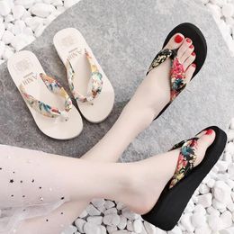 Slippers Flip Flops Women Retro Floral Platform Shoes Satin Wedges Beach Resort Fashion Light Home Zapatos Mujer