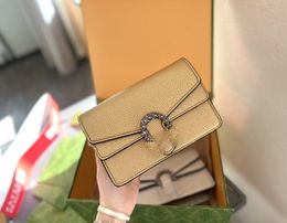 Modaya uygun yeni el çantası klasik tasarımcı çanta yulaf mini tanrıça çanta metal zinciri gündelik tek omuz crossbody çanta büyük kapasite çok yönlü flip cüzdan