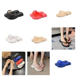 Slipper summer outdoors Woman beach Rubber sandal luxurys Designer Mules sandale Casual shoe mens slides travel pool Sliders