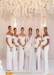 2021 Plus Size Cheap Bridesmaid Dresses White Column Split Front Off The Shoulder Maid Of Honour Dress Floor Length Satin Long Prom1898673