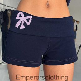 New bow printed shorts for women in spring 2024 with ruffled waistband and bright line contrasting low waisted hot pants